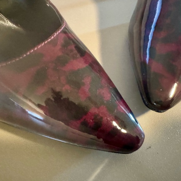 Nine West Cheetah Print Burgundy Heels Size 6.5 - Picture 3 of 6